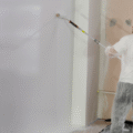 Pintura satinada: la mejor opción para cocinas, baños y espacios con luz